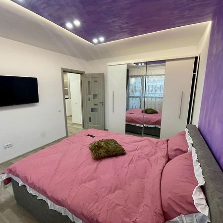 D&D New Residence Pitesti Luaran gambar