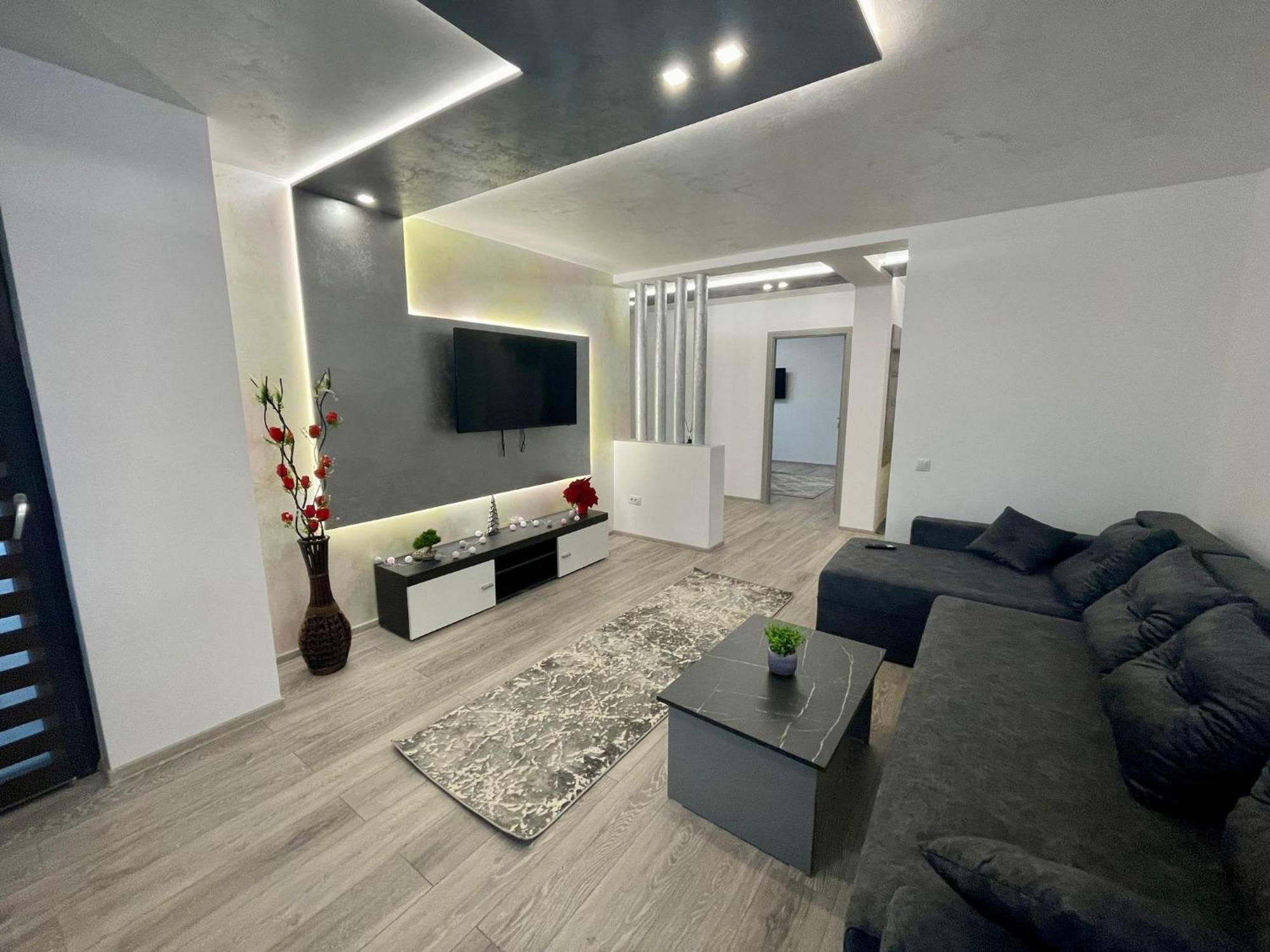 D&D New Residence Pitesti Luaran gambar