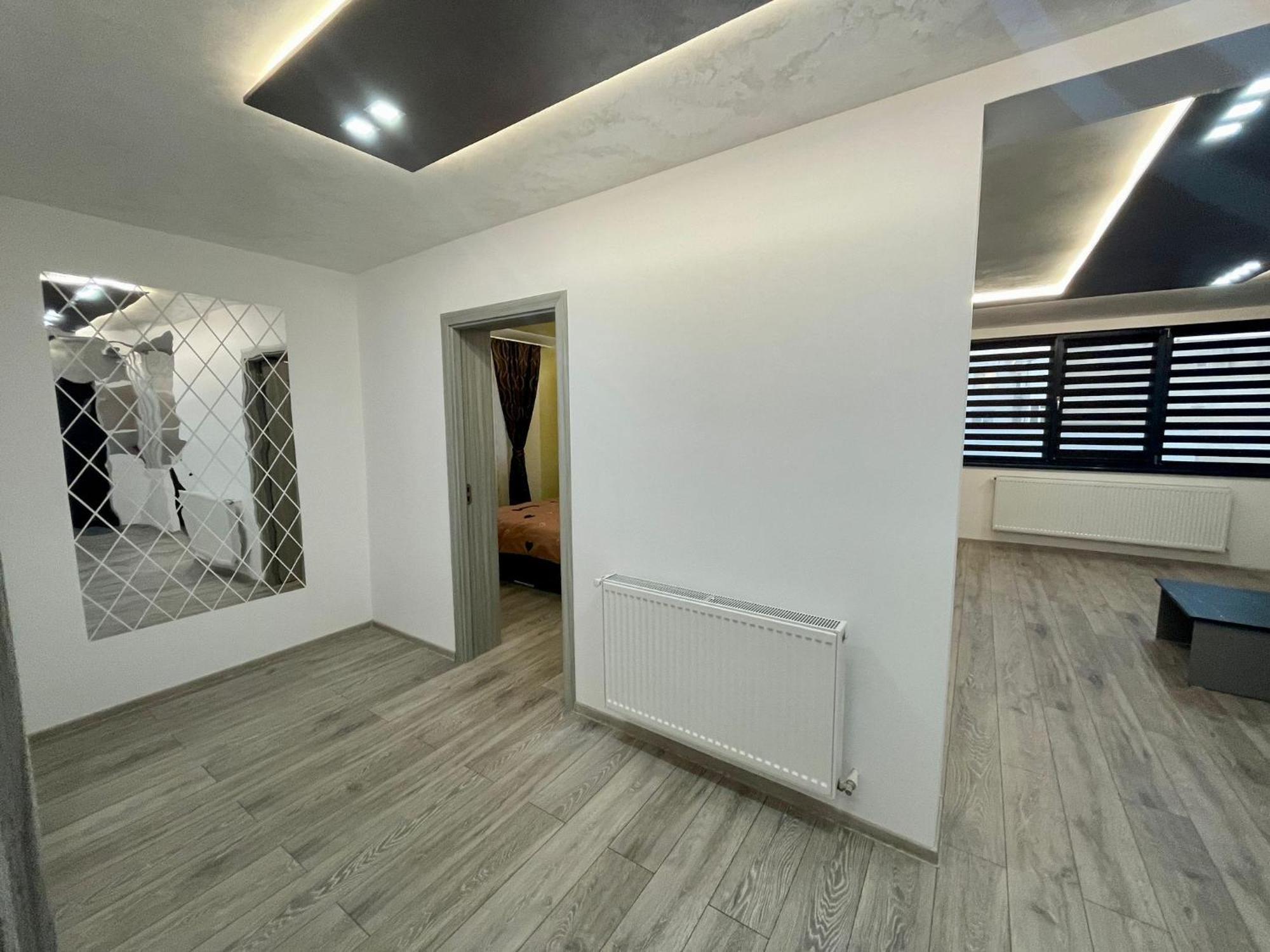 D&D New Residence Pitesti Luaran gambar